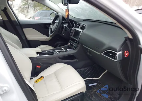 2018 Jaguar F-Pace 35T Prestige z USA, uszkodzony, nr VIN SADCK2EV8JA247225